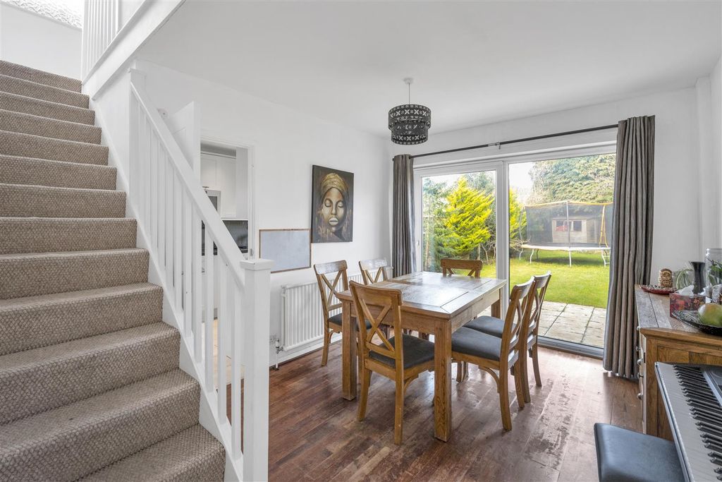 Property photo 3 of 12 21-Bury-Lane-04.Jpg