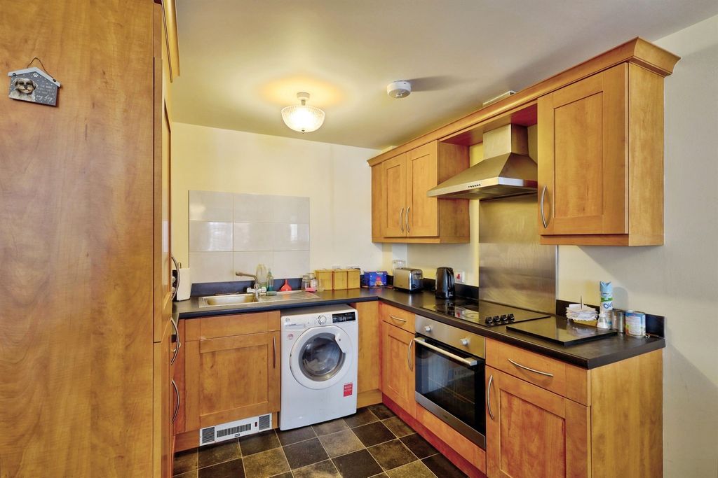 Property photo 2 of 14