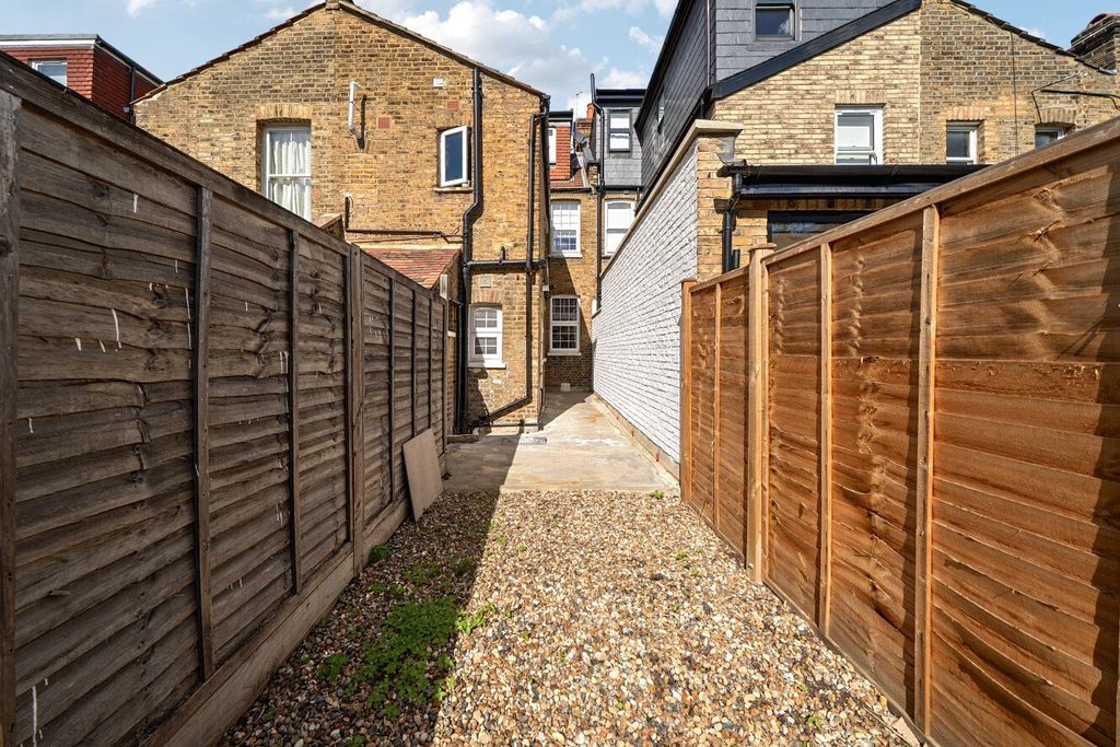 Property photo 3 of 12 Picture No. 04