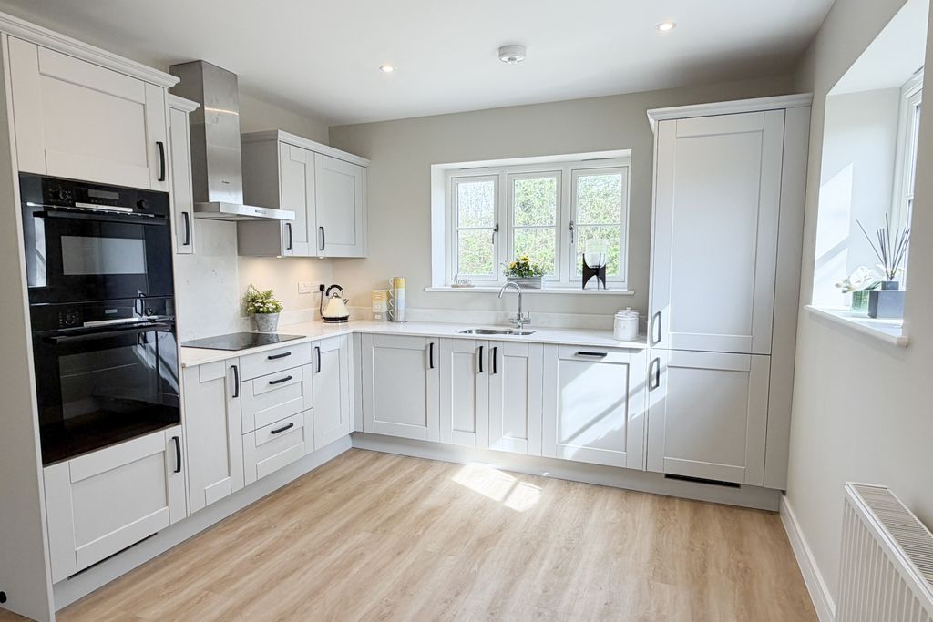 Property photo 2 of 16 2A