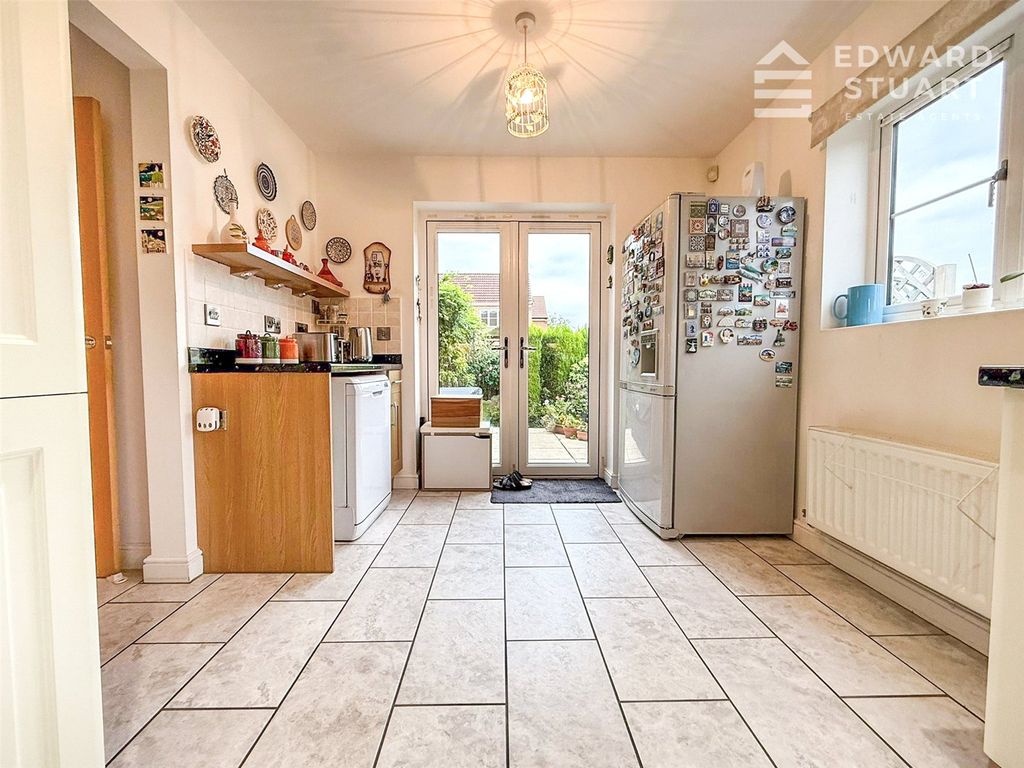 Property photo 3 of 27 Picture No. 10