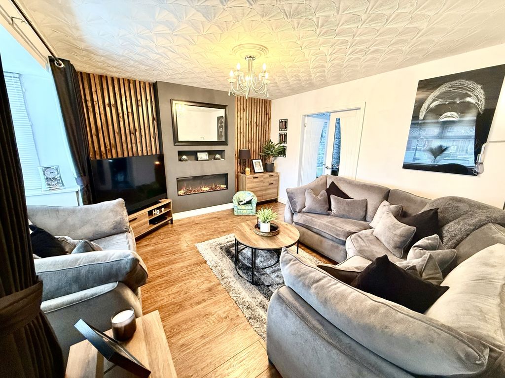 Property photo 2 of 11 Img_2314