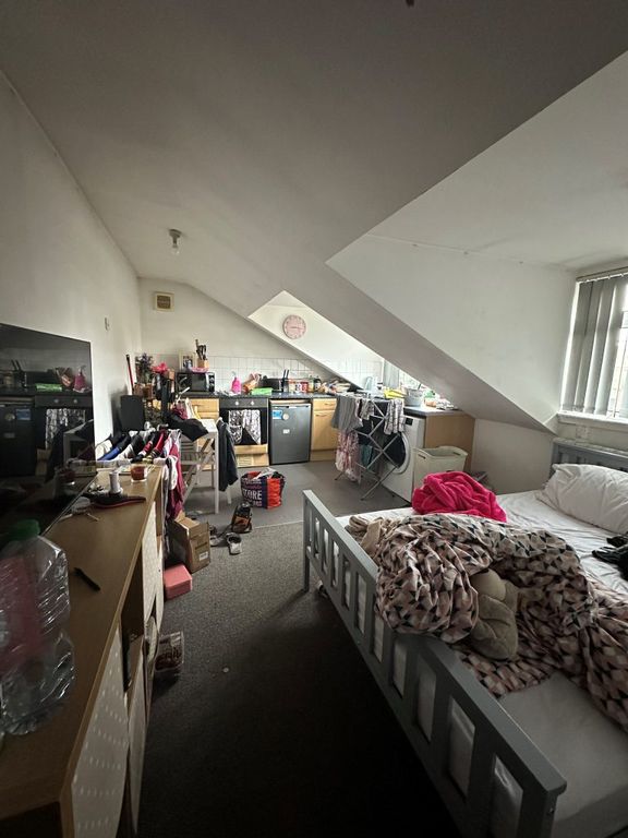 Property photo 3 of 4