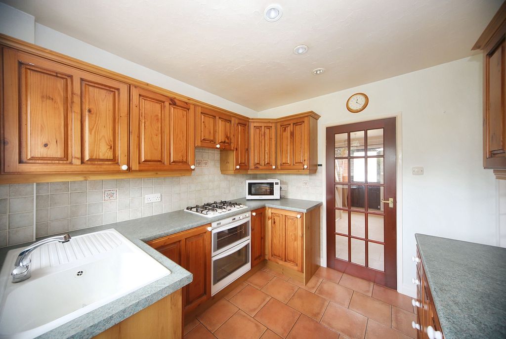 Property photo 3 of 21