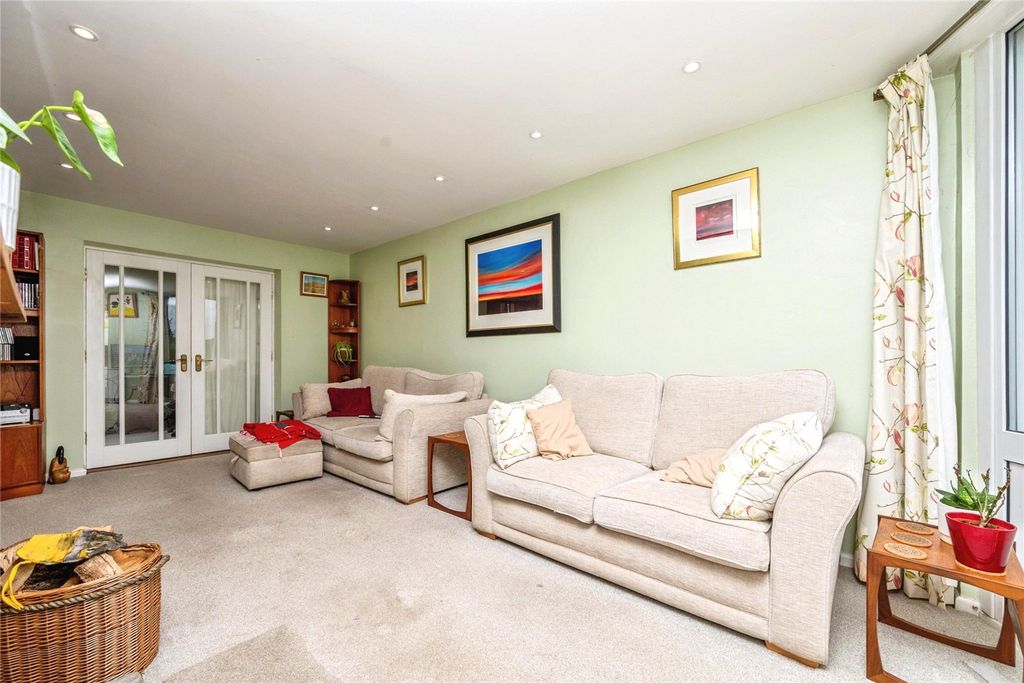 Property photo 2 of 15 Living Room