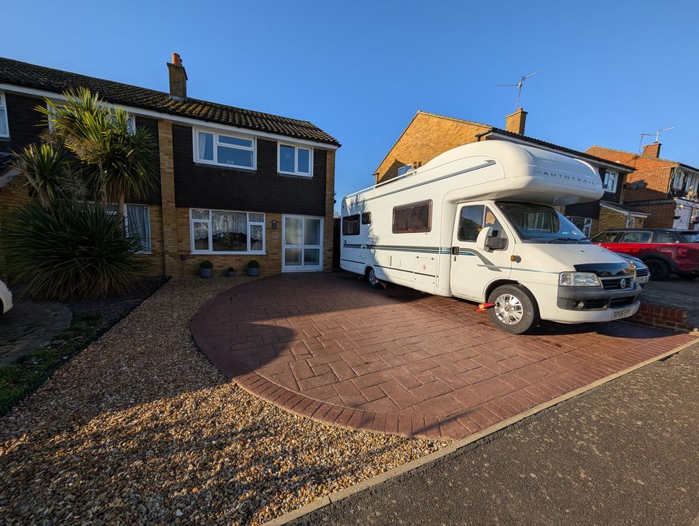 Property photo 2 of 32