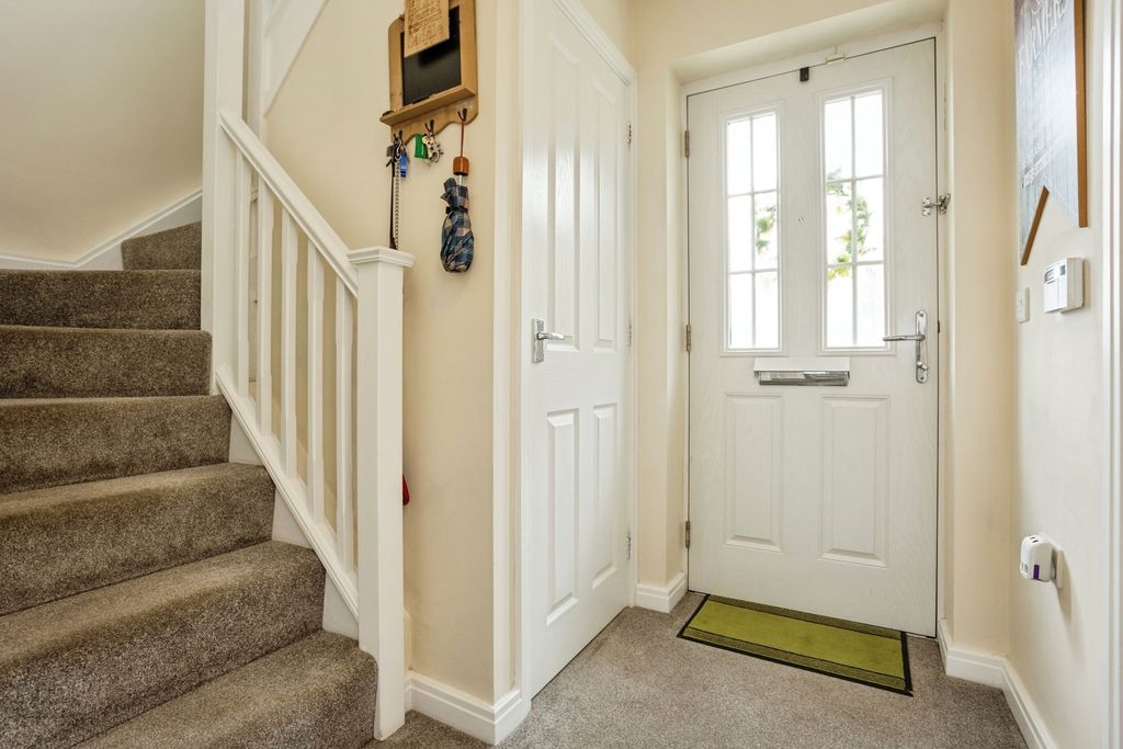 Property photo 2 of 23 Hallway