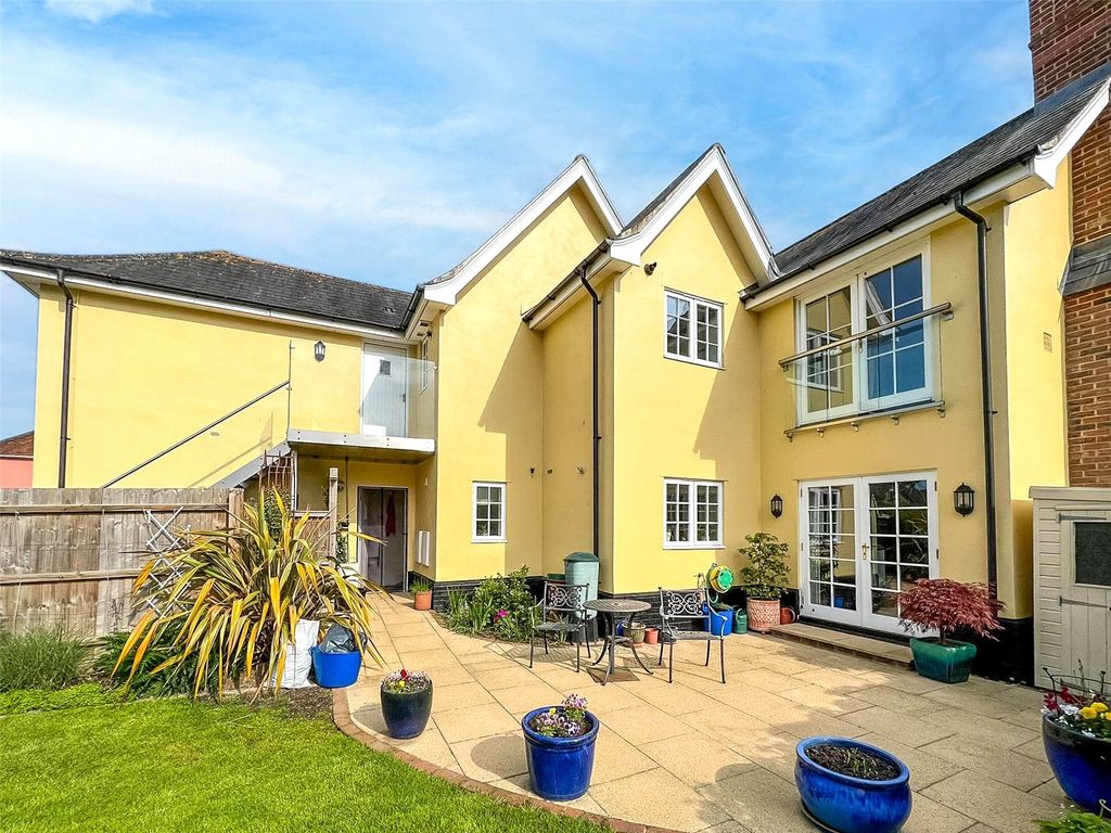 Property photo 1 of 13 Rear Aspect