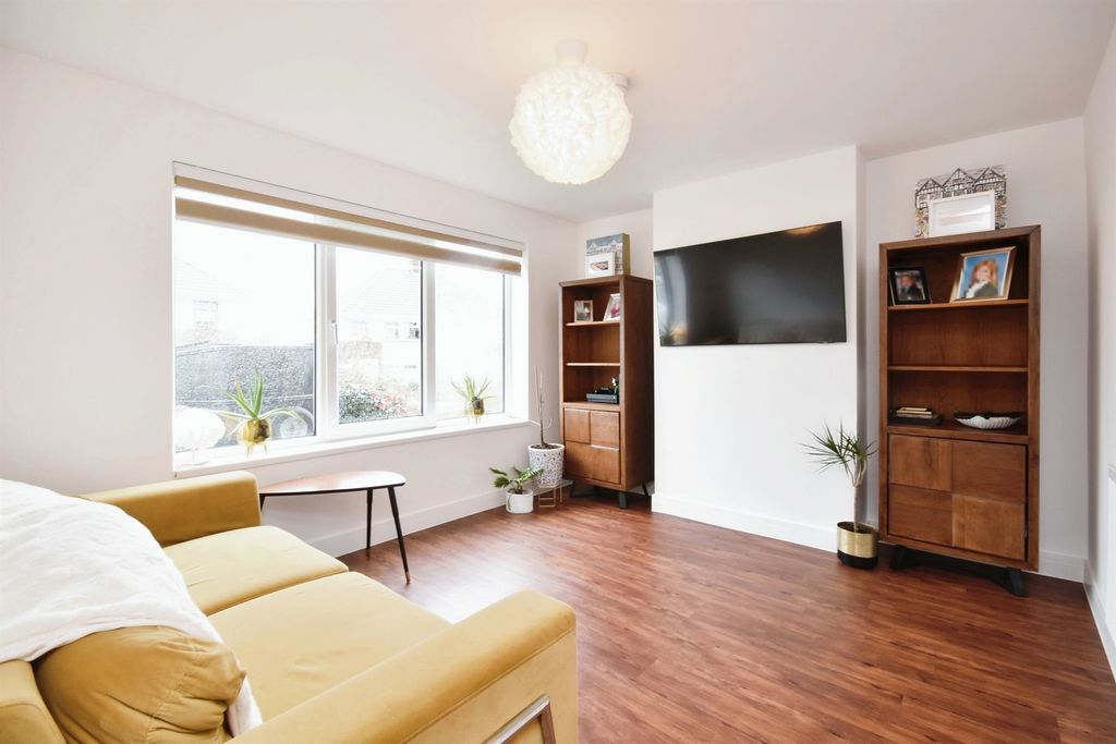 Property photo 3 of 22