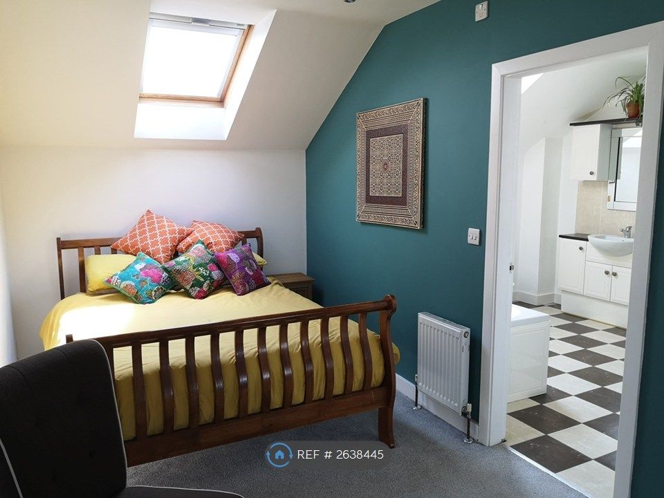 Property photo 3 of 12 Top Floor Master Bedroom