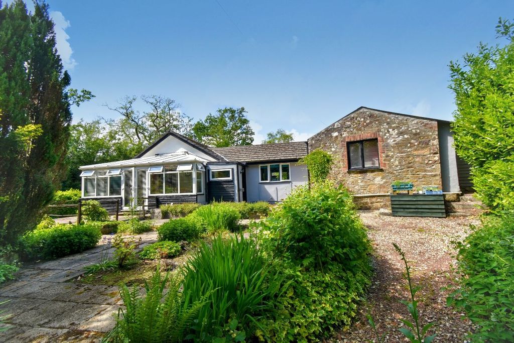 Property photo 1 of 21