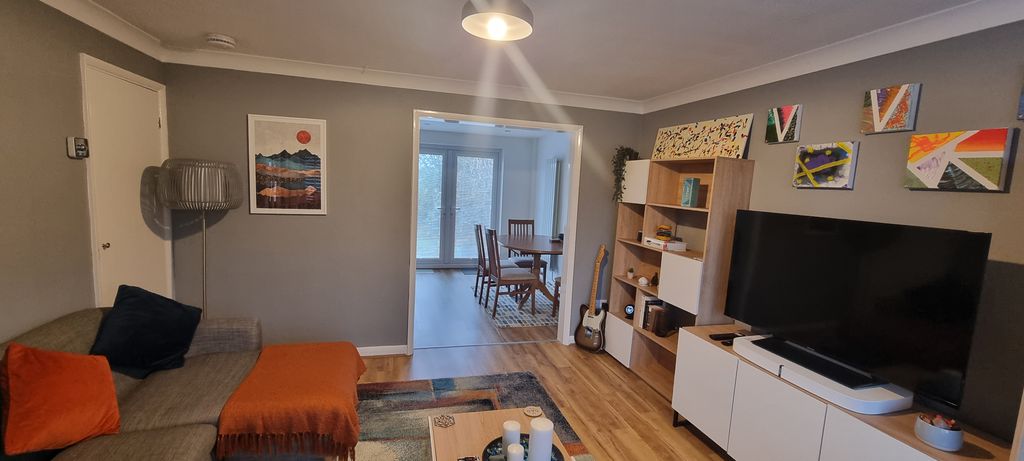 Property photo 2 of 11