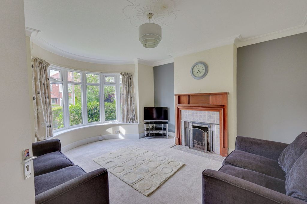 Property photo 2 of 14 Picture No. 13