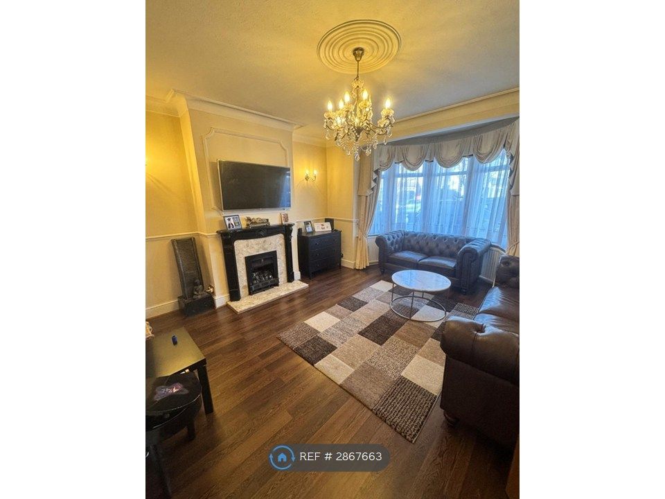 Property photo 3 of 20 Main Lounge