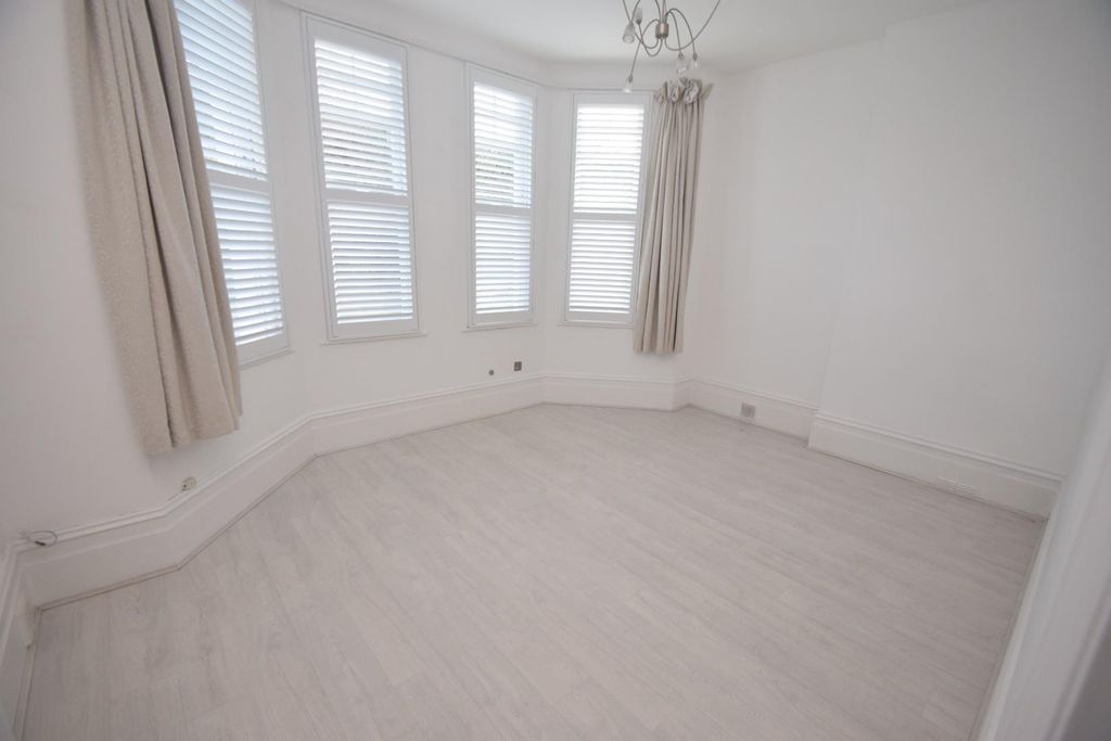 Property photo 2 of 7 Dsc_0019.Jpg