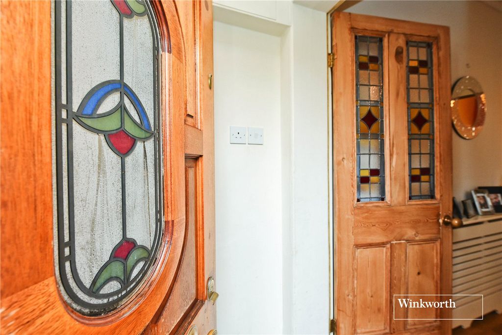 Property photo 2 of 15 Picture No. 16