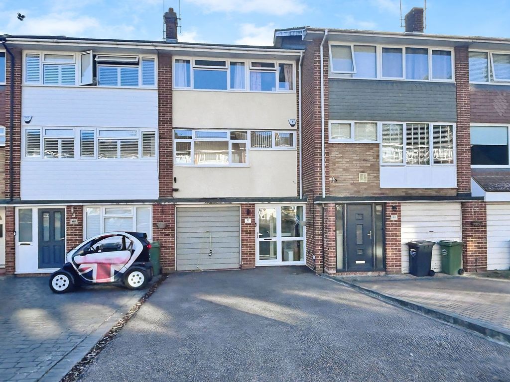 Property photo 2 of 27