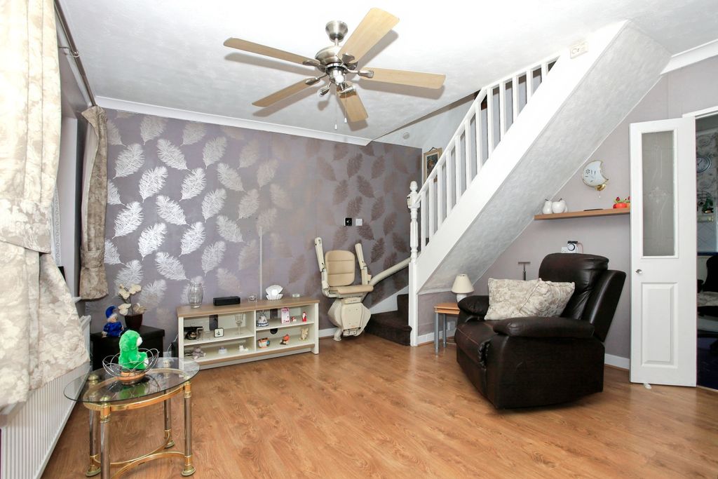 Property photo 3 of 20
