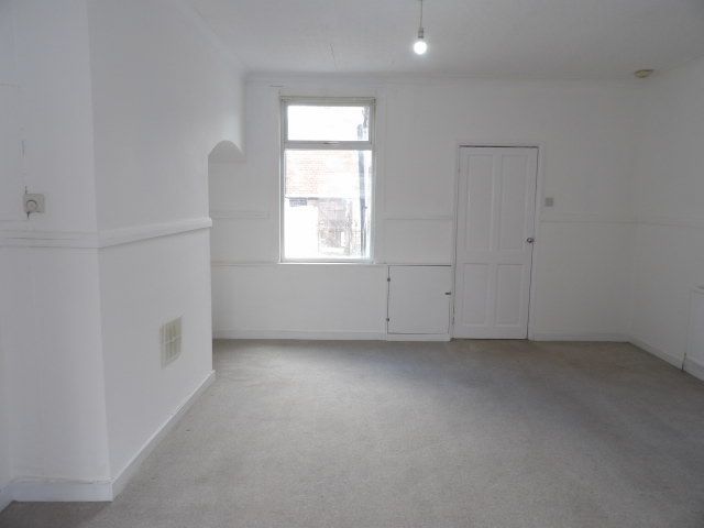 Property photo 3 of 11 Photograph 3