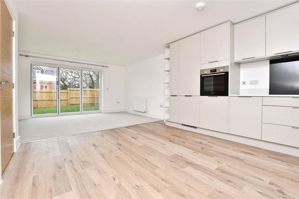 Property photo 3 of 15 Kitchen/Diner