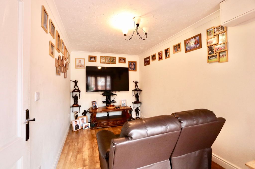Property photo 3 of 55