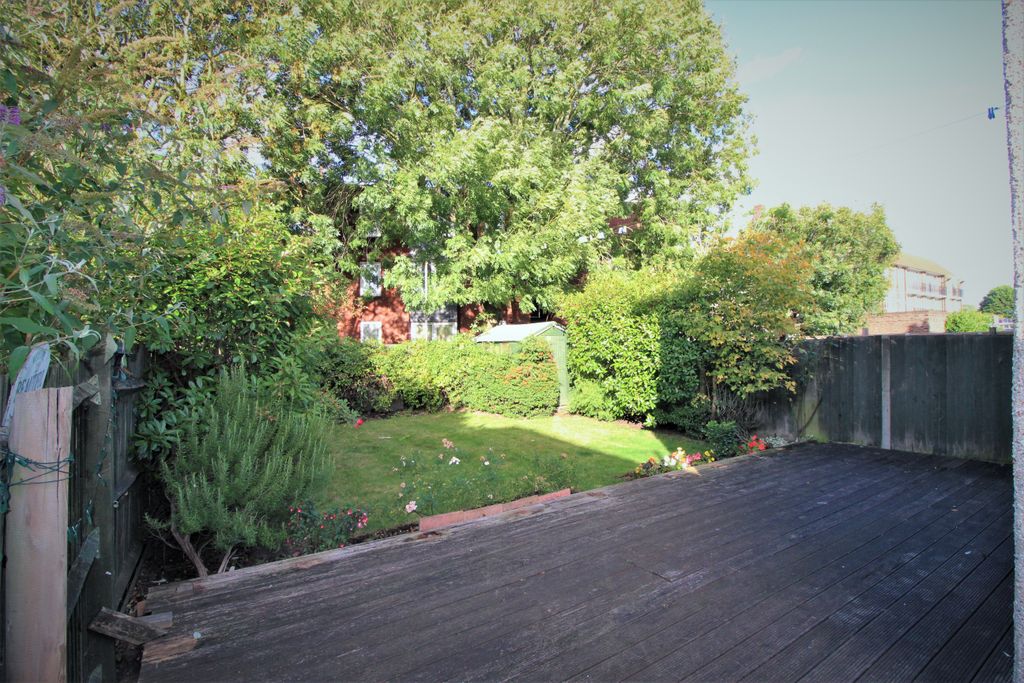 Property photo 3 of 13 Garden