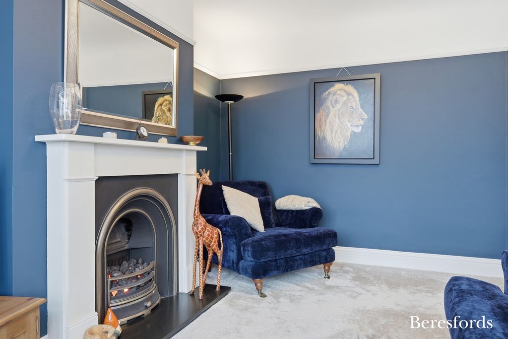 Property photo 3 of 27 Picture No. 12