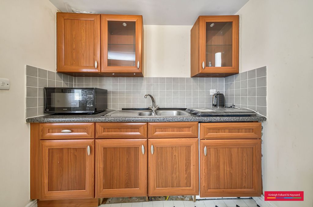 Property photo 2 of 12 Picture No. 14