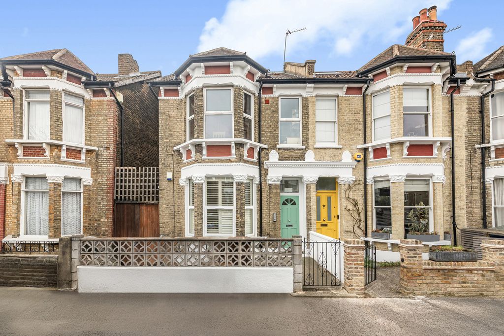 Property photo 1 of 7