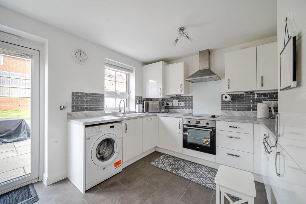 Property photo 2 of 18 1365157-19-68F236529d1d5.Jpg