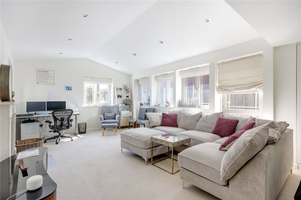 Property photo 2 of 15 Drawing Room