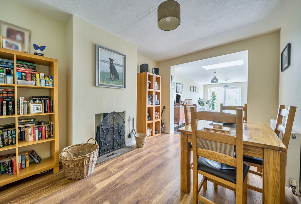 Property photo 3 of 11 1335138-3-68938d8...