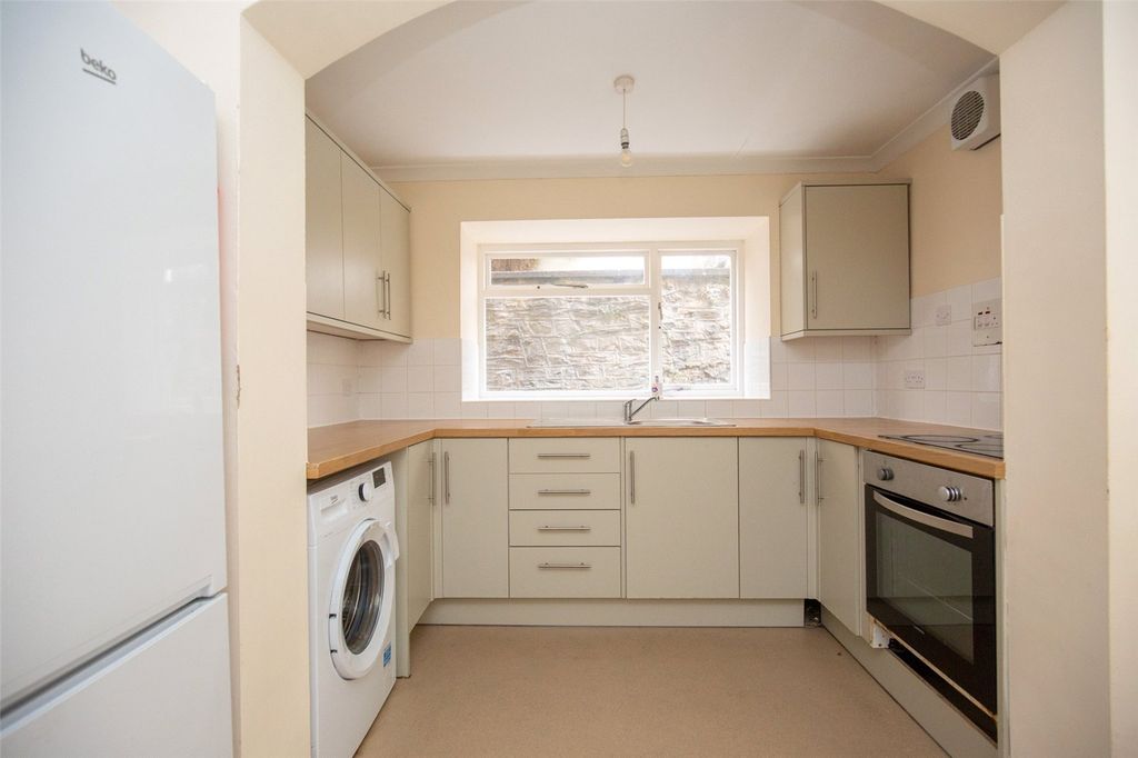 Property photo 2 of 10 Picture No. 22