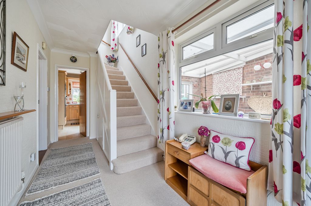 Property photo 3 of 15 1375012-5-690c70A...