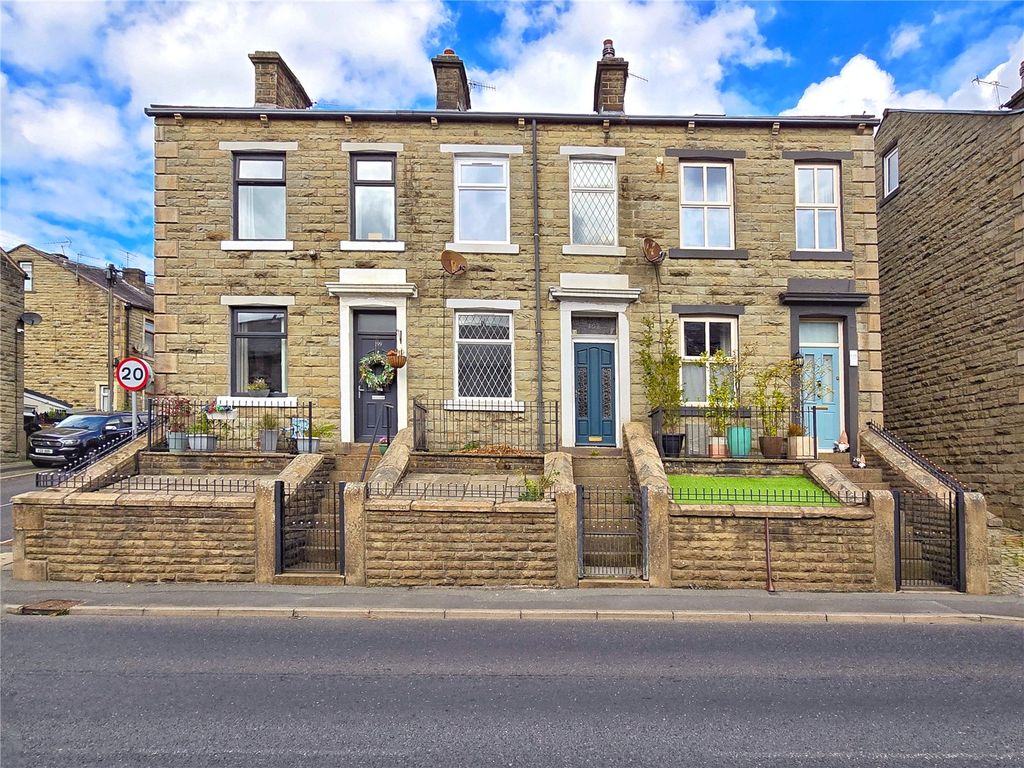 Property photo 1 of 16 Period Raised House