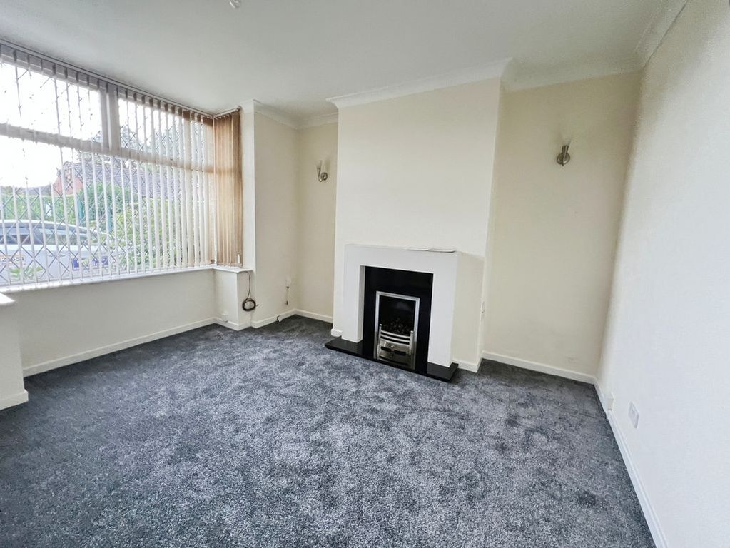 Property photo 2 of 16 Lounge