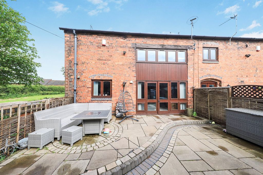 Property photo 3 of 17
