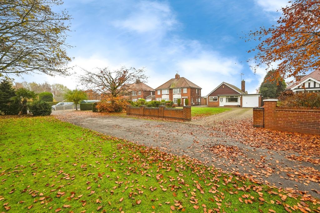 Property photo 1 of 17 Front