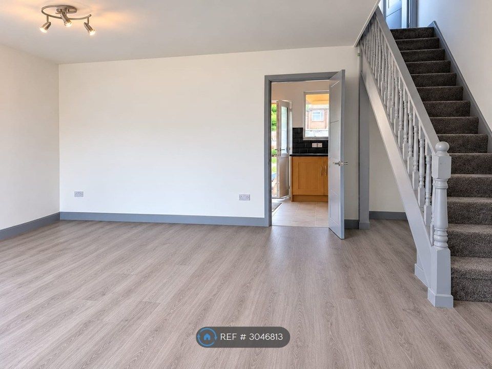 Property photo 3 of 14 Living Room 1