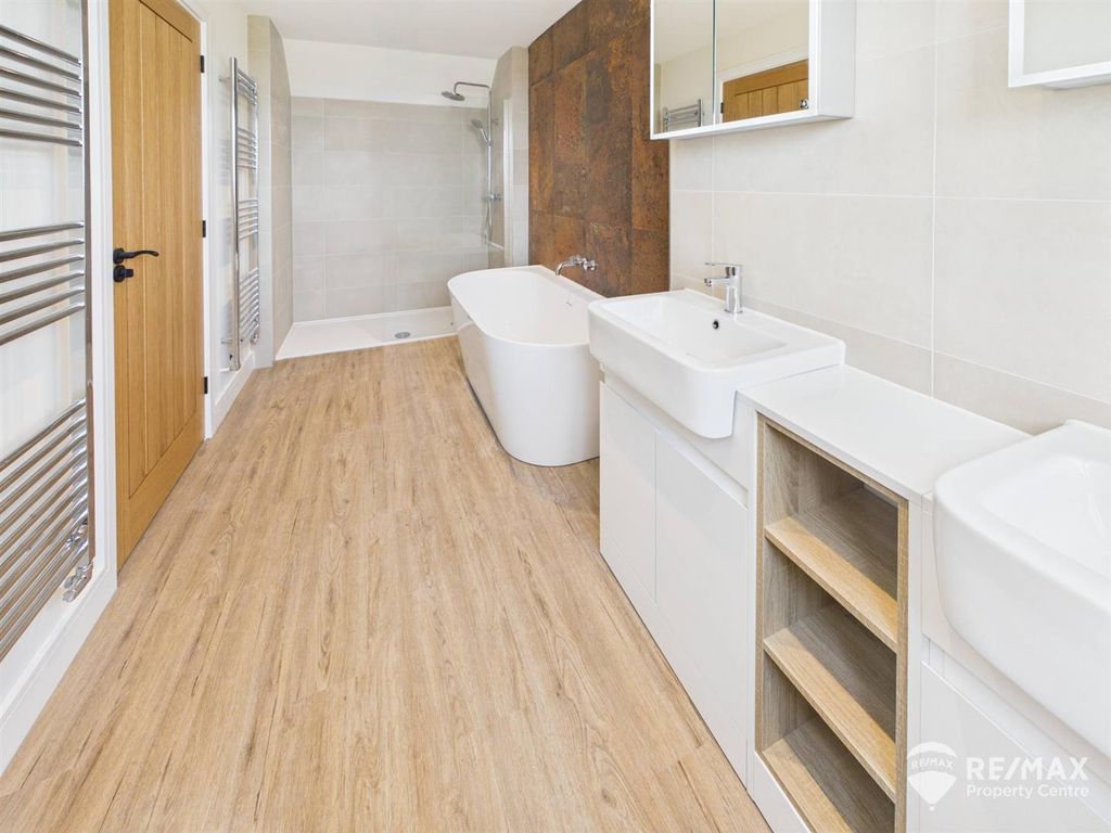 Additional image 18 of 5 bed detached house for saleOakley Gardens, Little Oakley, Harwich CO12