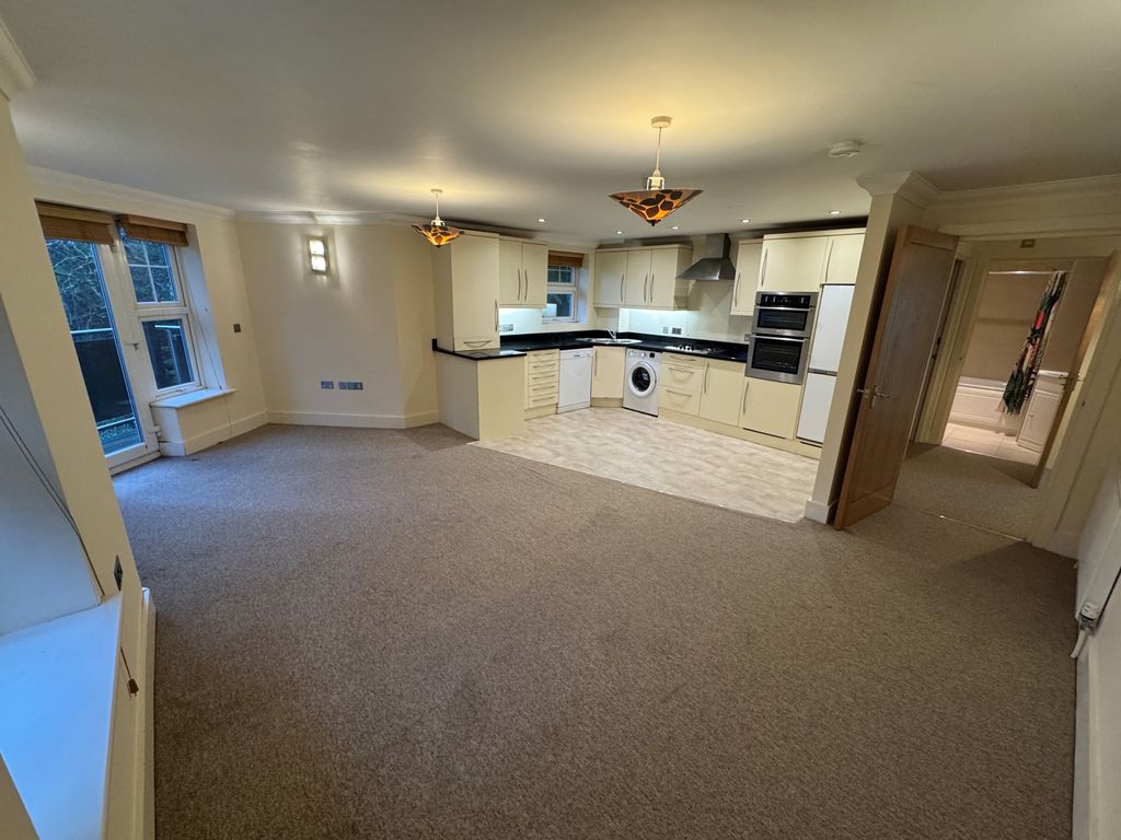 Property photo 3 of 11 Gallery