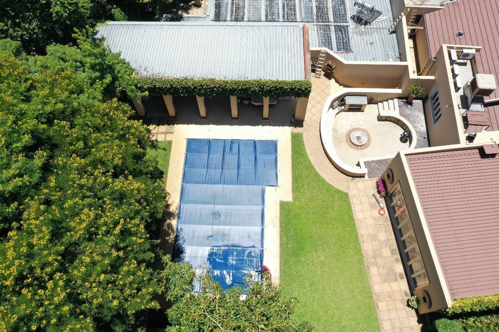 Property photo 2 of 39