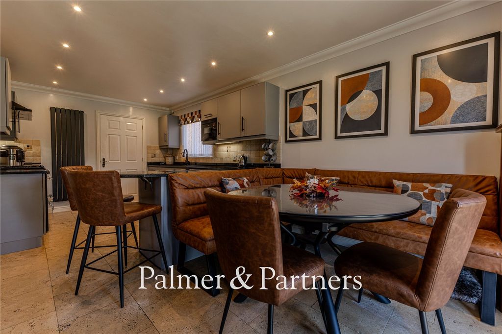 Property photo 3 of 26 Picture No. 04