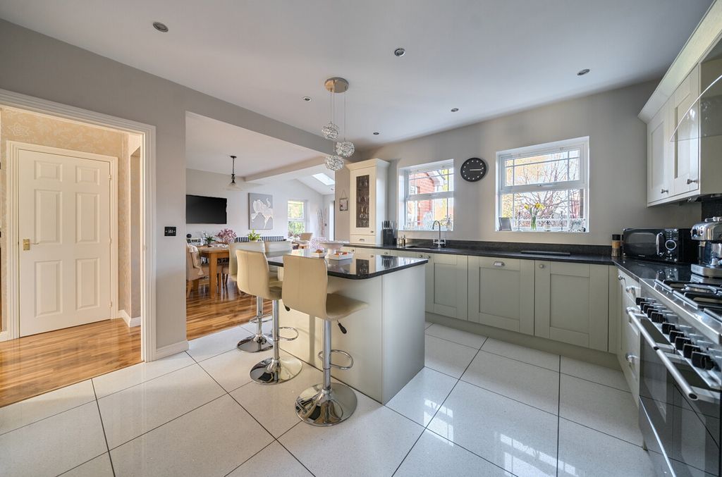 Property photo 3 of 27 1419215-29-699dc4...