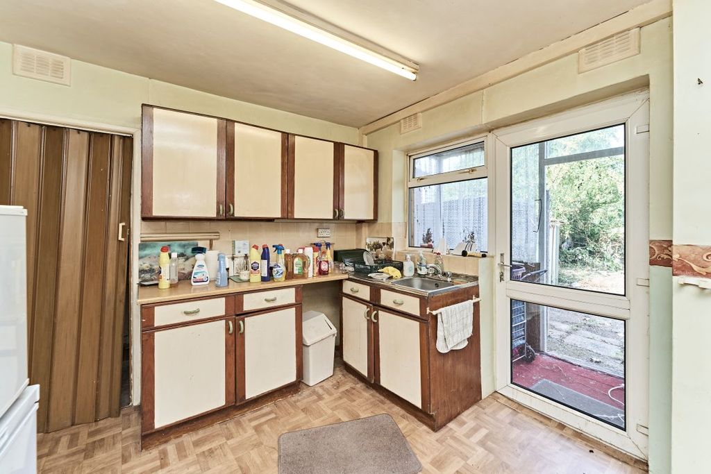 Property photo 3 of 20