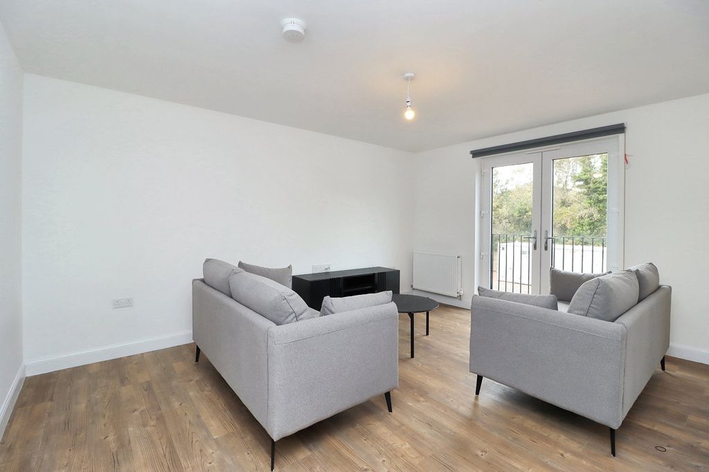 Property photo 3 of 19 Photo 3