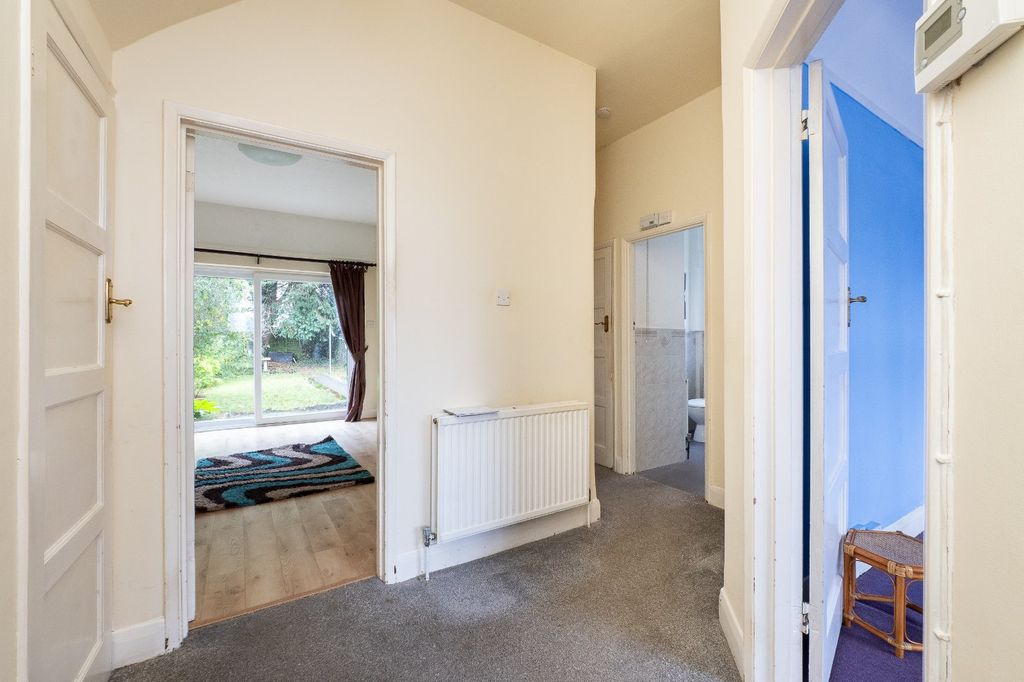 Property photo 2 of 15 Corridor