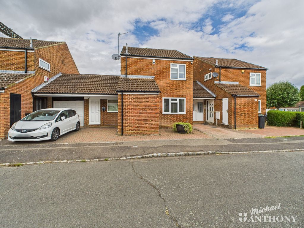 Property photo 1 of 14 Cam02773G0-Pr0349-Still018