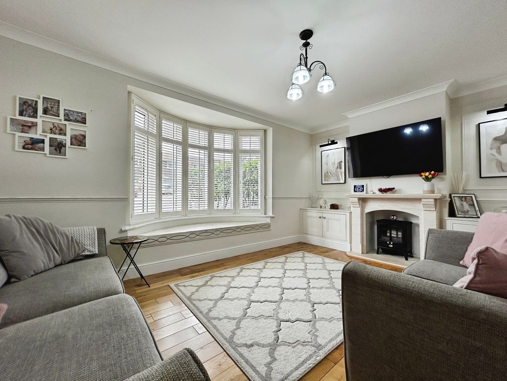 Property photo 3 of 16 Pbox-Img.Jpg