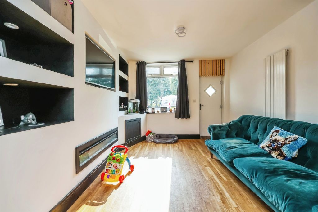 Property photo 2 of 17